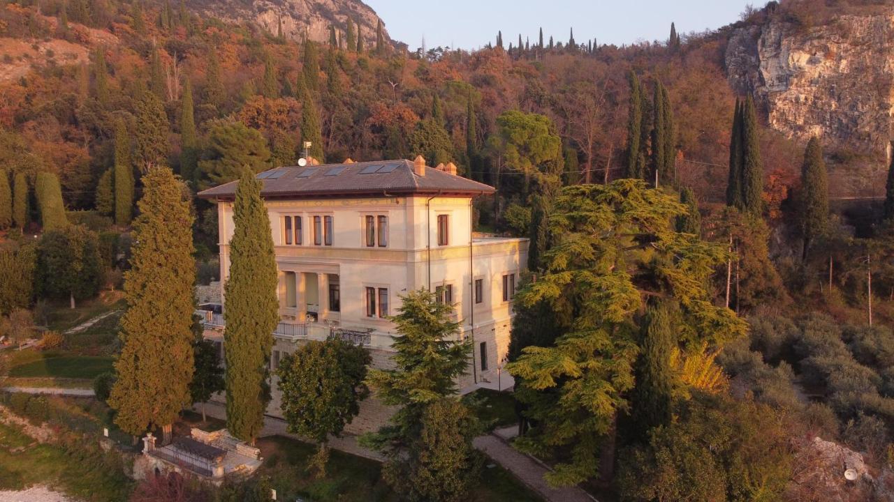 Villa Caratti Garda  Esterno foto